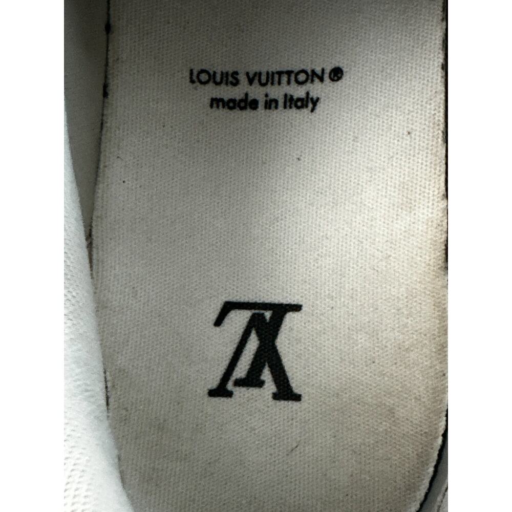 Louis Vuitton White & Grey Leather Trainers - Picture 7 of 8